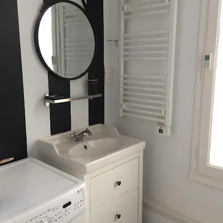 Perigueux S'Habille En Noir Et Blanc Apartment Exterior photo