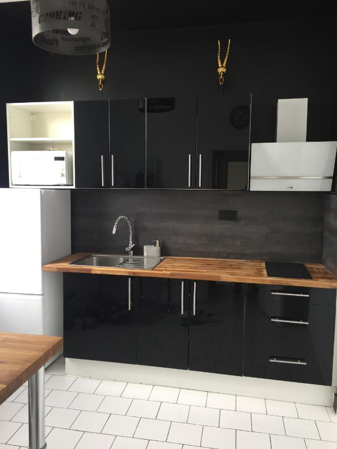 S'habille En Noir Et Blanc Apartment *