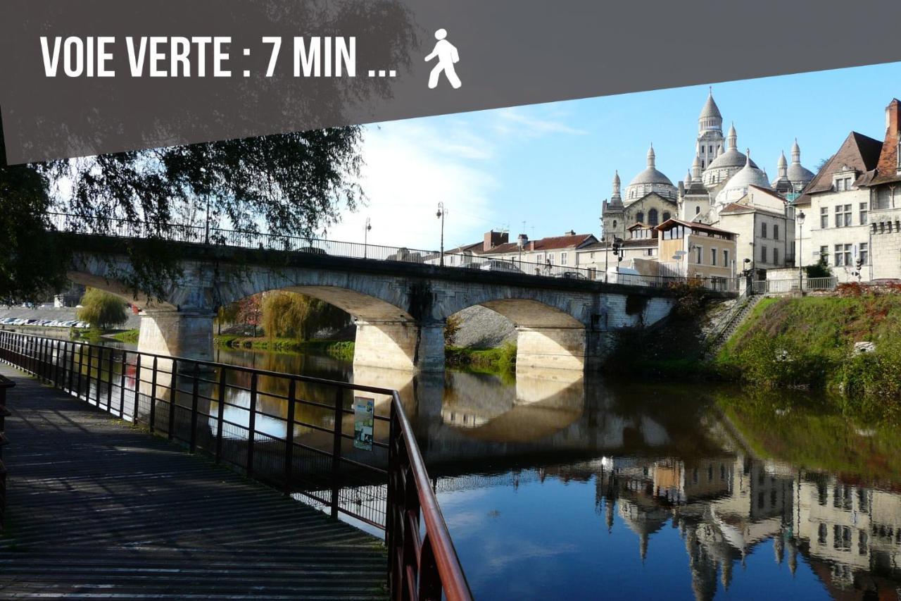S'habille En Noir Et Blanc Perigueux
